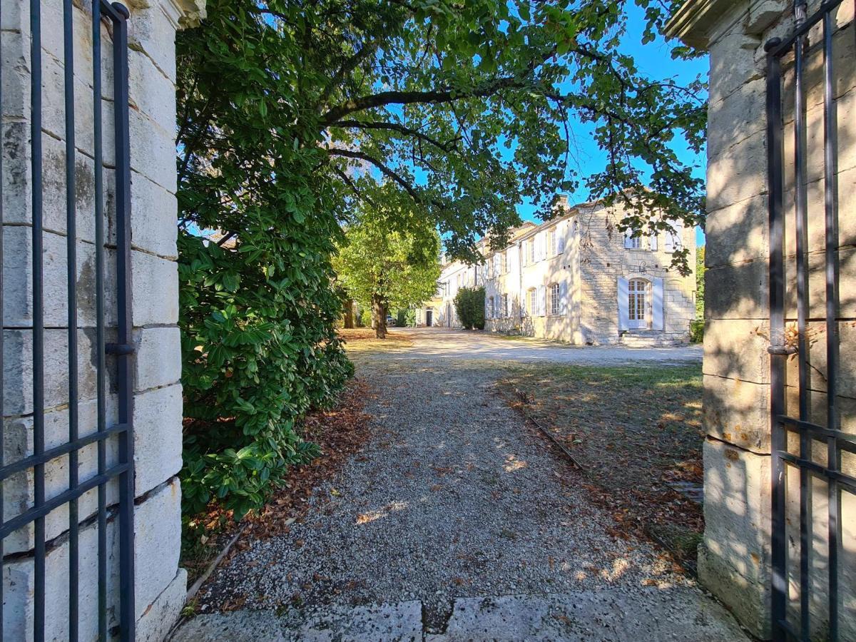 Domaine De Belisle Bed & Breakfast Magnac-sur-Touvre Bagian luar foto